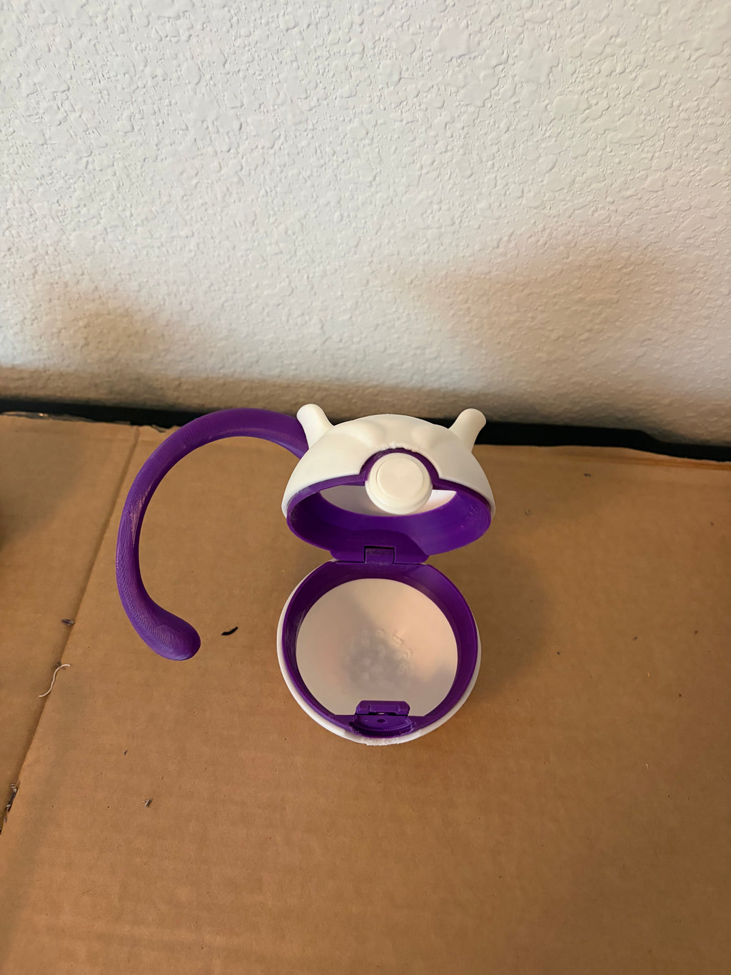 Functional Mewtwo Poké Ball Display