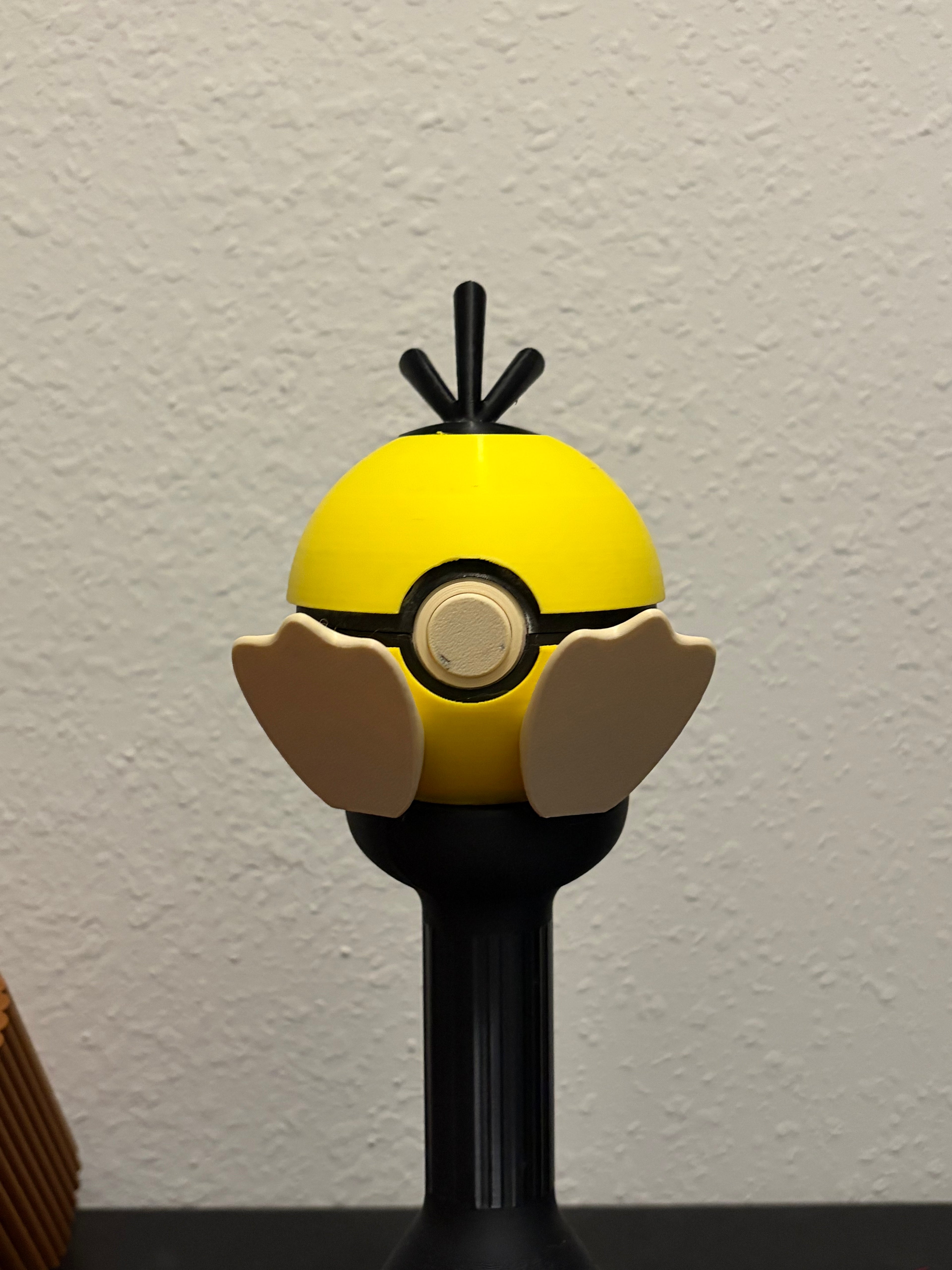 Psyduck Functional Poké Ball Display