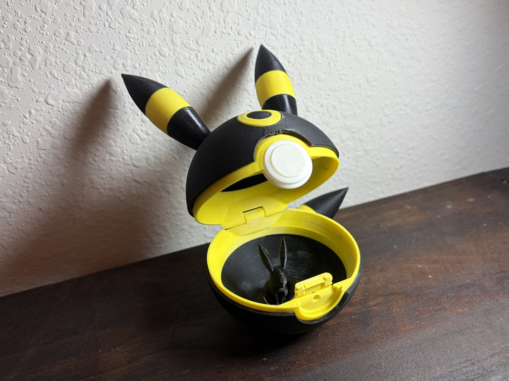 Umbreon Opening Poké Ball