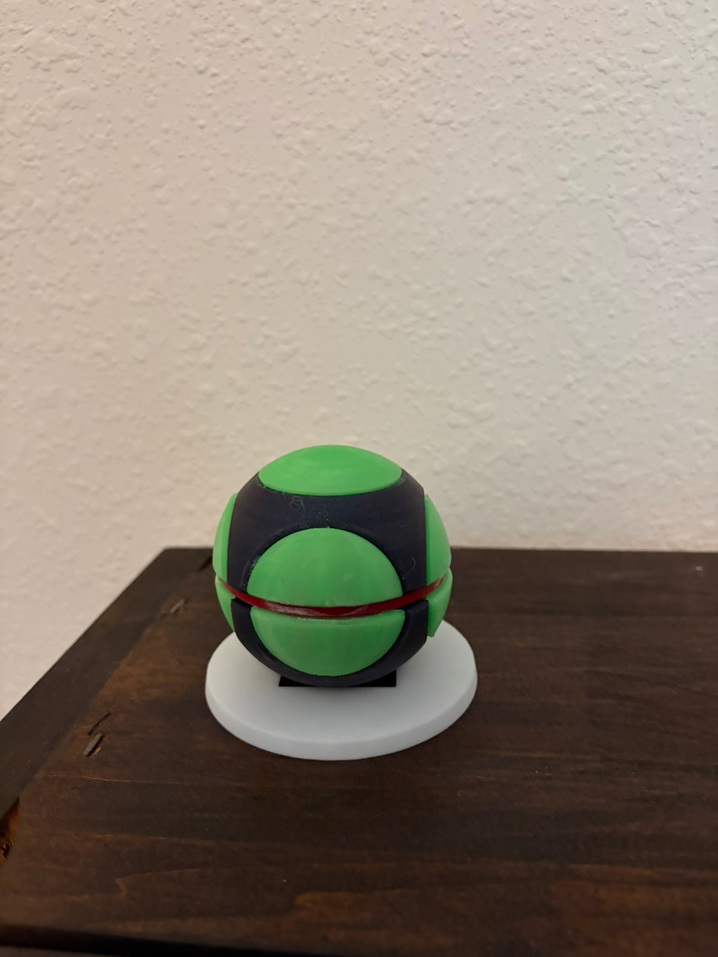 Luminous Dusk Ball Poké Ball Display